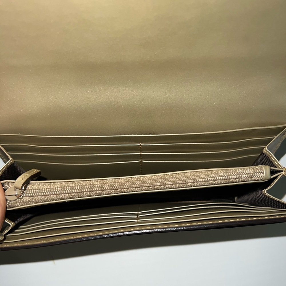 Gucci Wallet - Picture 7 of 7